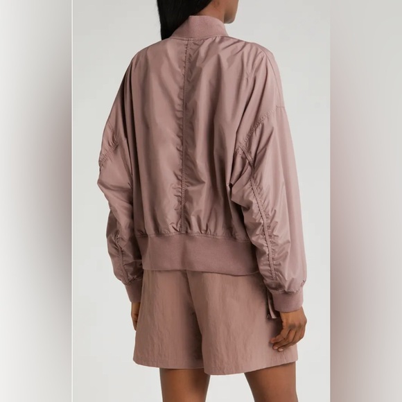 Nike Sportswear Essentials Oversize Bomber Women’s Jacket size L - Picture 2 of 10